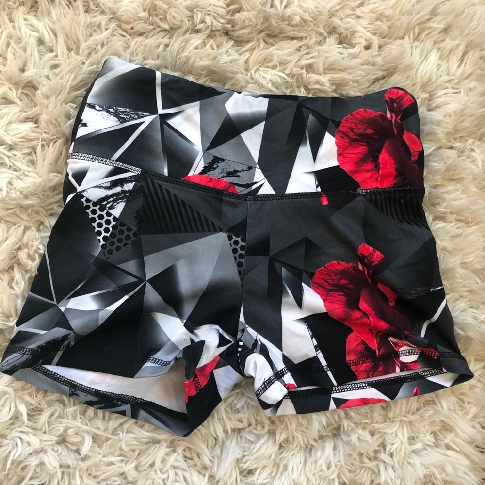 Balance Collection compression shorts